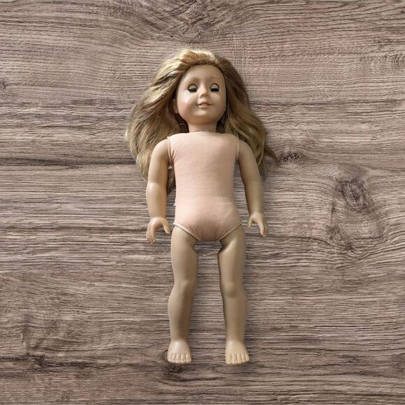American Girl Doll - GOTY Mia 2008 Retired